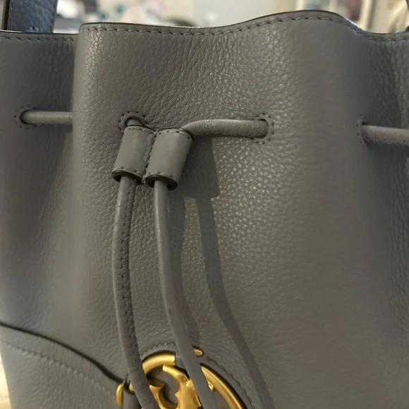 Tory Burch Miller leather Bucket Bag - Picture 8 of 11